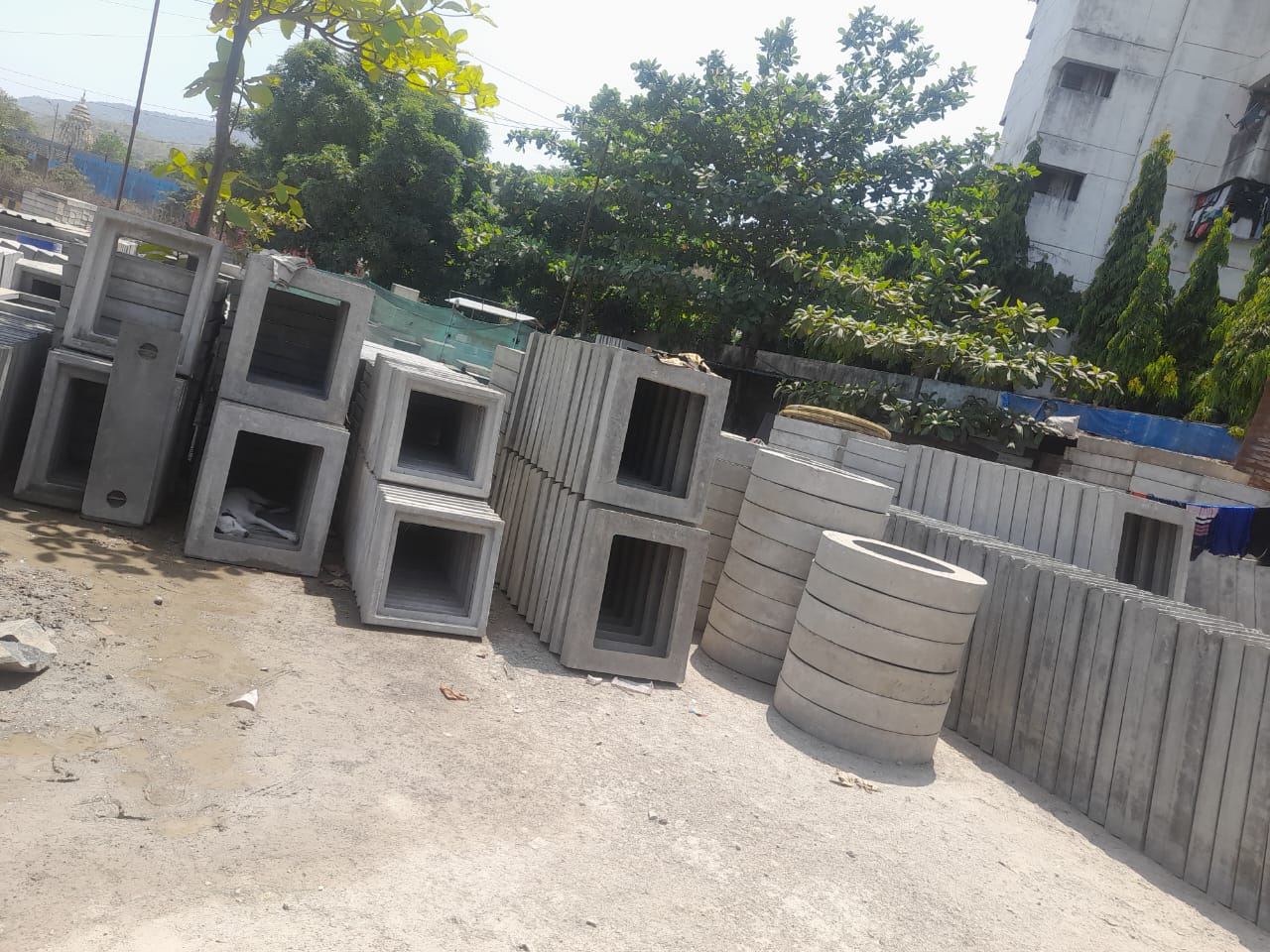 Steel Fiber Reinforced Concrete frame with cover | SFRC manhole frame with solid cover | Heavy-duty SFRC frame and cover for drainage system